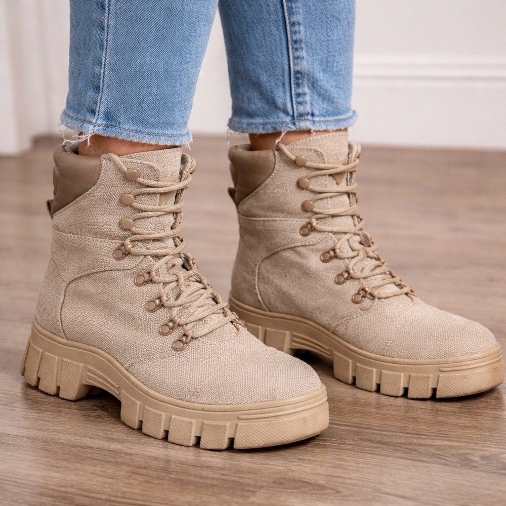 Guess Canvas Platform Boots Women's 9.5 Beige Tan Lace Up Moto Military Grunge